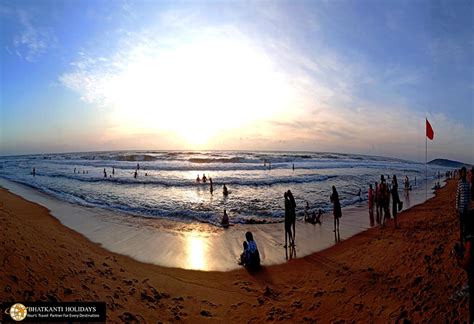 Calangute beach Goa famous Destination - Bhatkanti Holidays