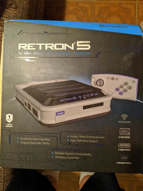 Retron 5 With Varied Games and Controllers - iCommerce on Web