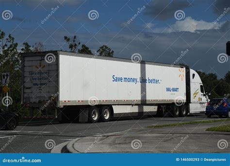 WALMART DELIVERY TRUCK in CELEBRATIONS Editorial Stock Photo - Image of finanz, america: 146500293