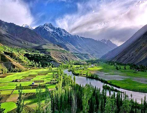 Australian photographer captures beauty of Pakistan’s mythical landscapes - Pakistan - Business ...