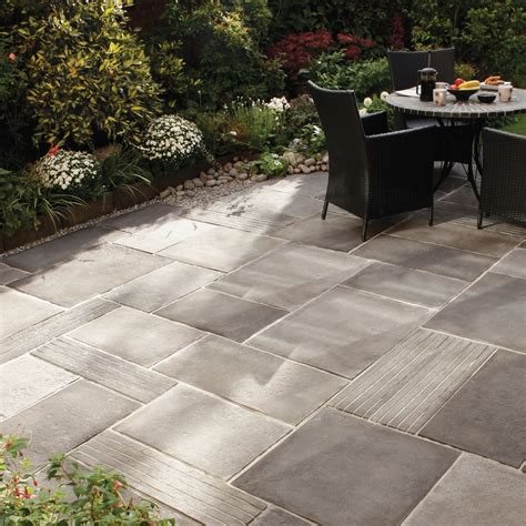 20 Garden Paving Ideas Worth a Look | SharonSable