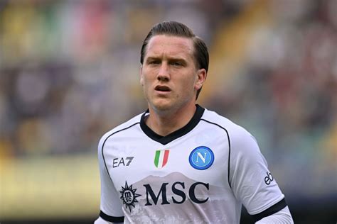 Photo - Piotr Zielinski in action for Inter Milan vs Las Palmas