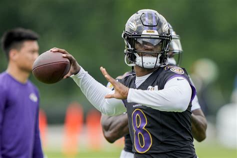 Lamar Jackson 'Really Into' Baltimore Ravens' New Offense - Eric De ...