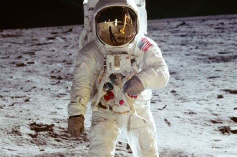 'Apollo 11' stuns with stellar restored moon landing footage