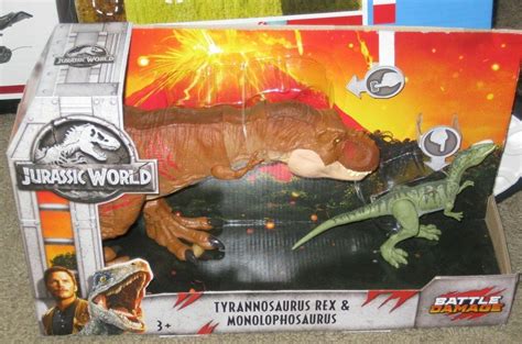 Jurassic World Battle Damage Tyrannosaurus Rex & Monolophosaurus ...