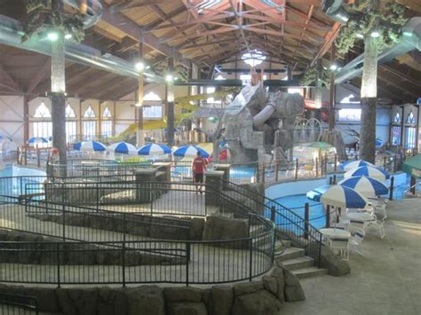 Seven Clans Casino, Hotel & Indoor Waterpark, Thief River Falls (MN) - Hotel Reviews - TripAdvisor