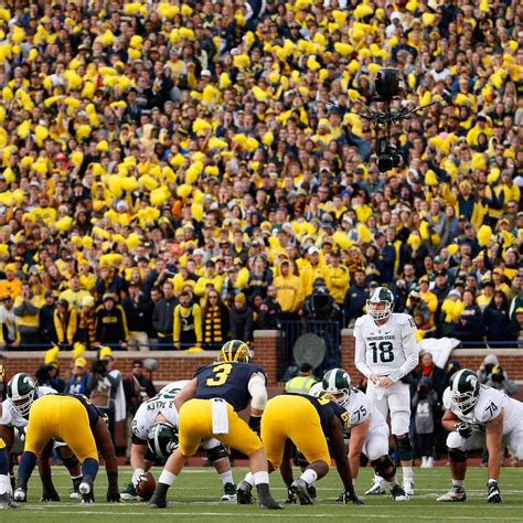 Fan in Attendance at Michigan State vs. Michigan Suffered Heart Attack ...