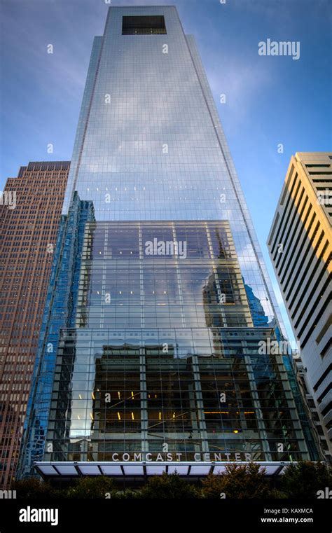 Comcast building hi-res stock photography and images - Alamy