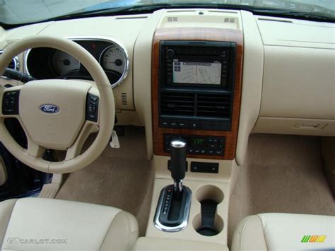 2006 Ford Explorer Eddie Bauer Dashboard Photos | GTCarLot.com