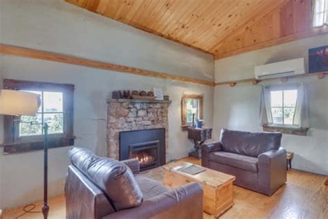 Rustic Baileys Retreat Cabin Near Wineries! | Shenandoah Valley ...