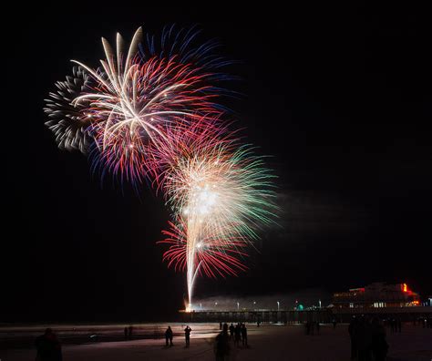 Daytona Beach Pier Fireworks Photograph by David Hart