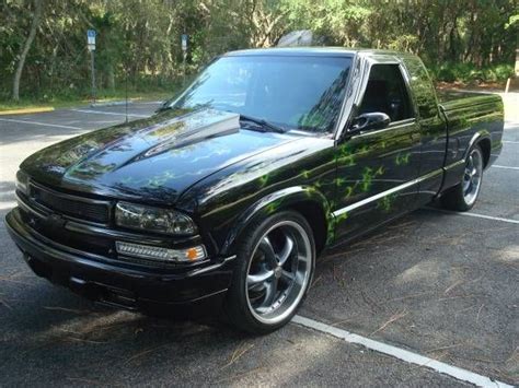 This sweet FULLY CUSTOM 1999 S10 is for sale! New Motor 2,000 miles on ...