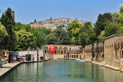 Balikli Gol in Sanliurfa: The faith legends of Urfa in Turkey