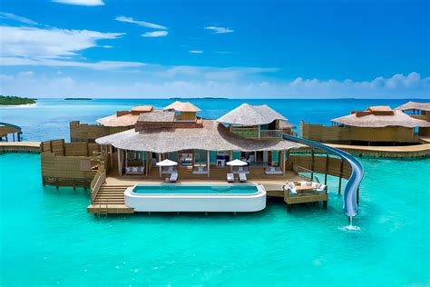 The world’s largest overwater bungalows (+VIDEO) - Amusement Logic