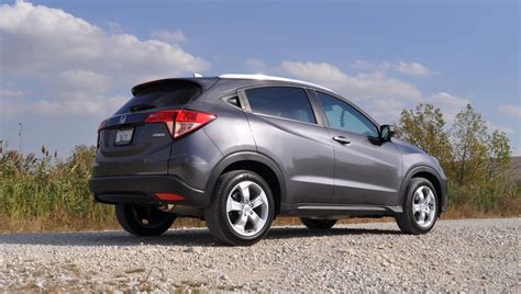 2016 Honda HR-V AWD Review 28