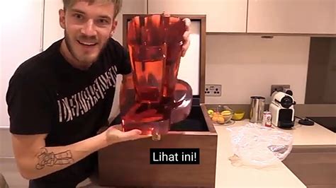 PewDiePie unboxing Ruby play button - YouTube