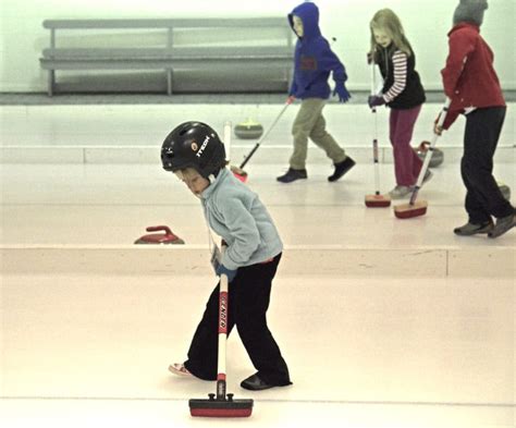 Curling Canada | Youth curling thrives at Elmwood CC