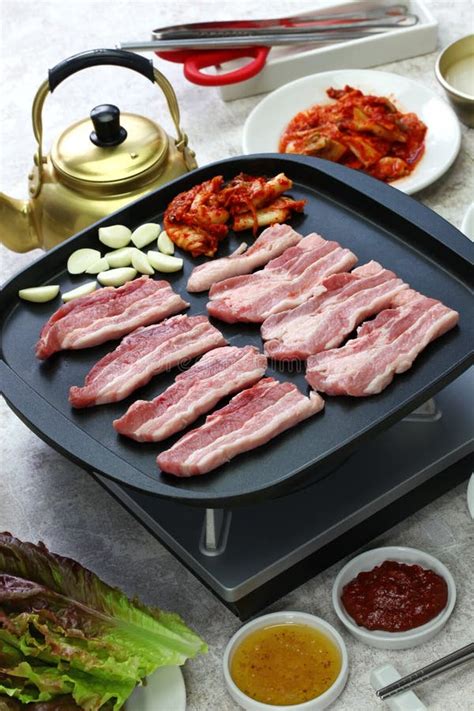 Samgyeopsal, Korean Grilled Pork Belly BBQ Stock Image - Image of plate, belly: 190891911