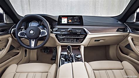 2018 BMW 5-Series 530d xDrive Touring | Interior, Cockpit