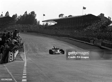 1976 British Gp James Hunt Photos and Premium High Res Pictures - Getty ...