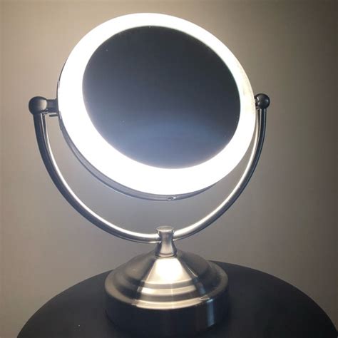 circle light mirror