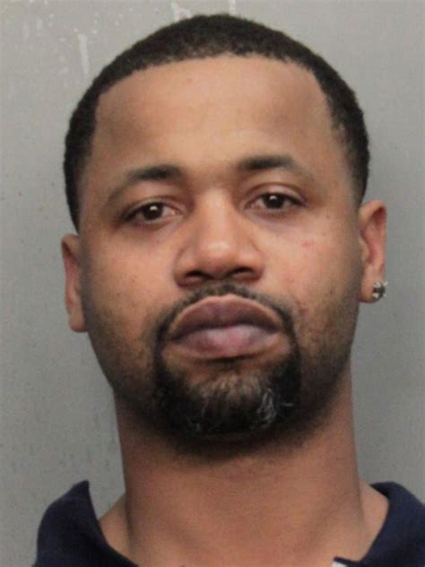 Rapper Juvenile arrested for alleged fight at Miami nightclub - CBS News