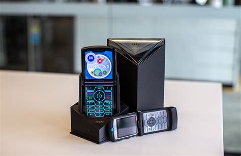 Hands-On With The New Motorola Razr Foldable (And Our Honest Thoughts)