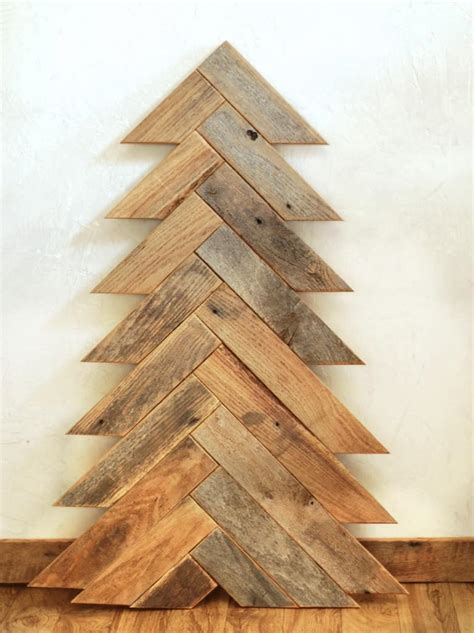 10 Wooden Christmas Trees with Eco-Style