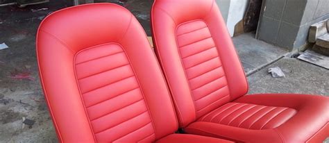 How to Upholster a Car Seat From Scratch