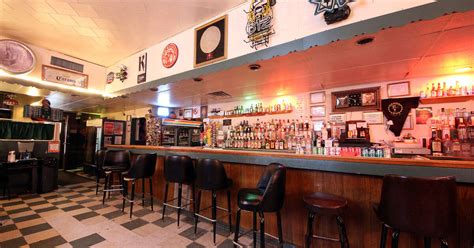 The Best Dive Bars in Chicago - Thrillist