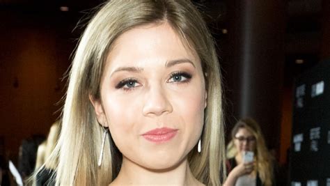 The Real Reason Why iCarly Star Jennette McCurdy 'Resents' Her Acting ...