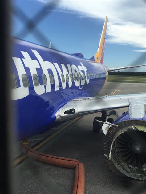 Kathryn's Report: Southwest Airlines, Boeing 737-7H4, N766SW: Accident ...