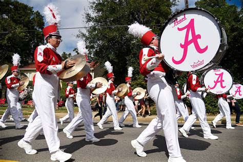 Alabama football homecoming parade time: Set your alarms - al.com