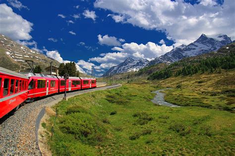 Top 5 panoramic trains in Switzerland!