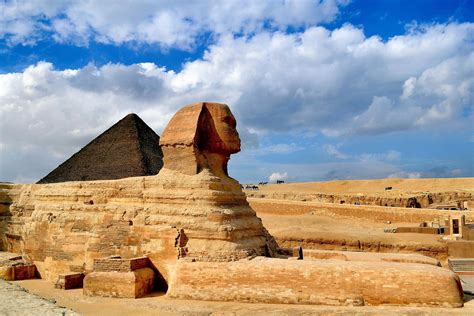 Great Sphinx and Pyramid of Khufu at Giza, Egypt - Encircle Photos