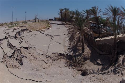 Thousands of Sinkholes Threaten Dead Sea's Tourism Industry - NBC News