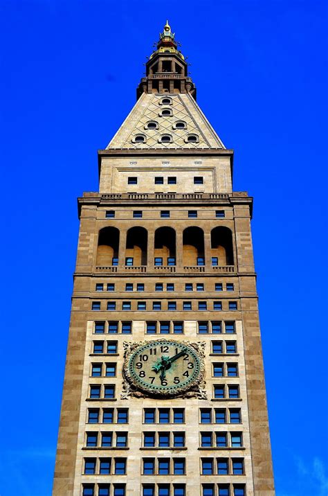 La #ClockTowerBuilding, emblemática de #NuevaYork, en #Manhattan que ha dado las horas a los ...