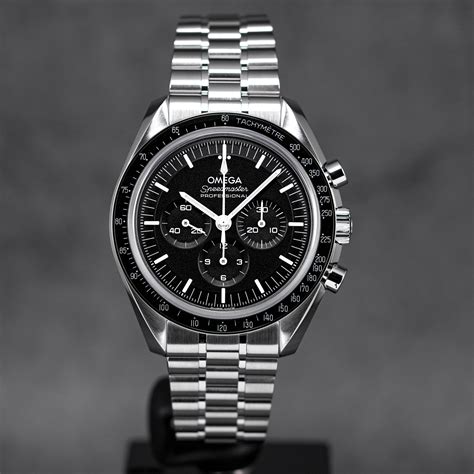 OMEGA SPEEDMASTER MOONWATCH SAPPHIRE (2023) - OMNILUXE