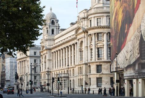 4,400+ Whitehall London Stock Photos, Pictures & Royalty-Free Images ...