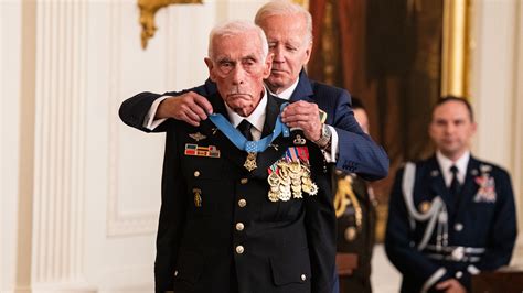 Biden Awards Medal of Honor to Vietnam Soldiers for ‘Incredible Heroism ...