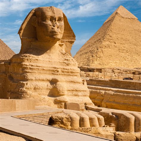 KLM Travel Guide - The Pyramids of Giza and the Sphinx