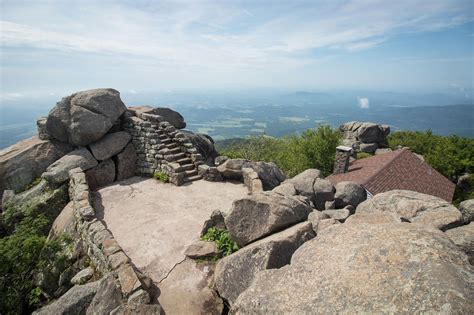 Hiking Sharp Top Mountain in Jefferson National Forest, Virginia