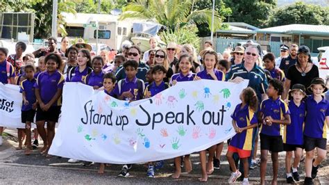 Balaclava State School students get behind White Ribbon Day | The Cairns Post