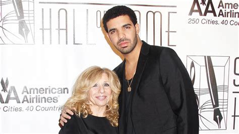 Drake’s Parents: Everything To Know About His Mom & Dad – Hollywood Life