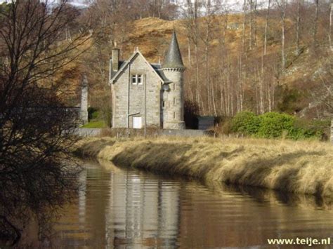 Ardverikie estate gate house, Scotland | Архитектура, Места, Красивые места