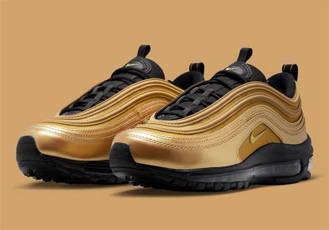 Nike Air Max 97 “Metallic Gold/Black” DX0137-700 | SneakerNews.com