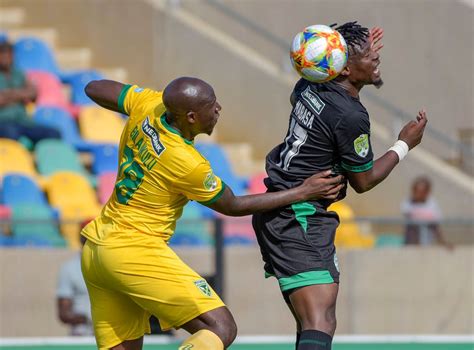 Former Orlando Pirates striker Phumudzo Manenzhe praises the signing of Tshegofatso Mabasa | Kickoff