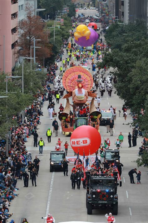 What to Know about Houston’s H-E-B Thanksgiving Day Parade | Houstonia Magazine