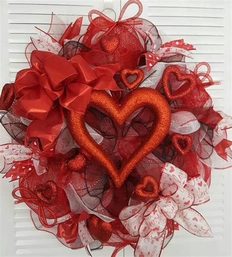 Dollar Tree Valentine's wreath | Valentines day decorations, Valentine ...