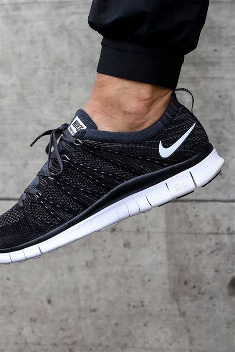 NIKE Free Flyknit NSW Black | SOLETOPIA